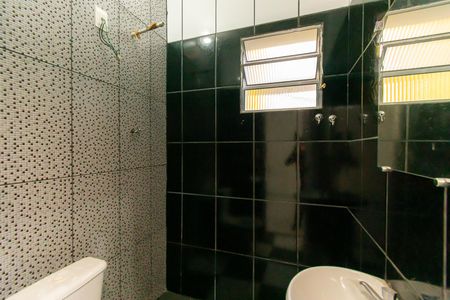 Casa para alugar com 34m², 1 quarto e sem vaga Casa para alugar com 34m², 1 quarto e sem vagaBanheiro da Suíte