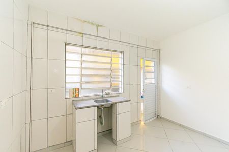 Cozinha de casa para alugar com 1 quarto, 34m² em Vila Ester, São Paulo