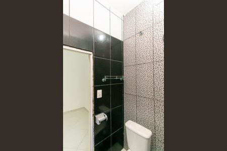 Banheiro da Suíte+ de casa para alugar com 1 quarto, 34m² em Vila Ester, São Paulo