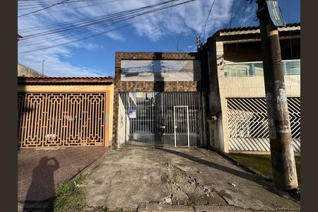 Fachada de casa para alugar com 1 quarto, 34m² em Vila Ester, São Paulo