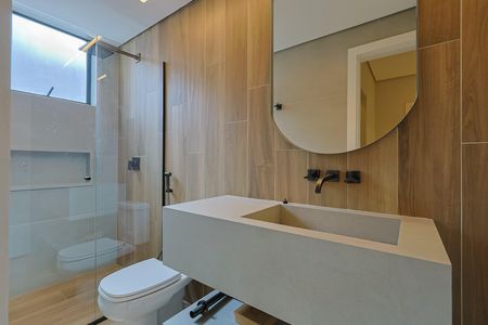 Apartamento à venda com 203m², 3 quartos e 3 vagas Apartamento à venda com 203m², 3 quartos e 3 vagasBanheiro da Suíte 2
