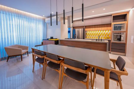 Apartamento à venda com 3 quartos, 203m² em Lourdes, Belo Horizonte