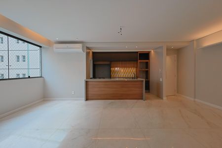 Apartamento à venda com 203m², 3 quartos e 3 vagas Apartamento à venda com 203m², 3 quartos e 3 vagasSala/cozinha