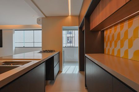 Apartamento à venda com 203m², 3 quartos e 3 vagas Apartamento à venda com 203m², 3 quartos e 3 vagasSala/cozinha