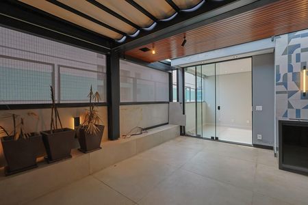 Apartamento à venda com 203m², 3 quartos e 3 vagas Apartamento à venda com 203m², 3 quartos e 3 vagasCobertura