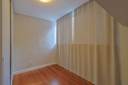 Apartamento à venda com 203m², 3 quartos e 3 vagas Apartamento à venda com 203m², 3 quartos e 3 vagasSuíte 2