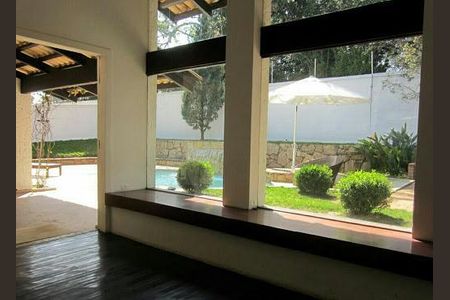 Casa para alugar com 3 quartos, 411m² em Jardim Guedala, São Paulo