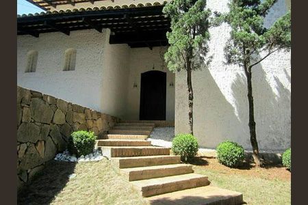 Casa para alugar com 3 quartos, 411m² em Jardim Guedala, São Paulo