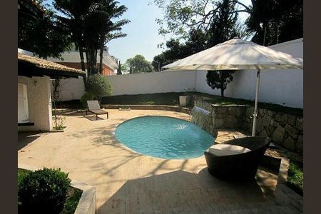 Casa para alugar com 3 quartos, 411m² em Jardim Guedala, São Paulo
