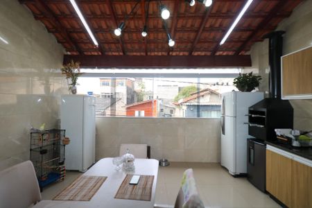 Casa à venda com 250m², 3 quartos e 2 vagasCozinha e Área de Serviço