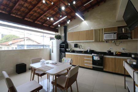 Casa à venda com 250m², 3 quartos e 2 vagasCozinha e Área de Serviço