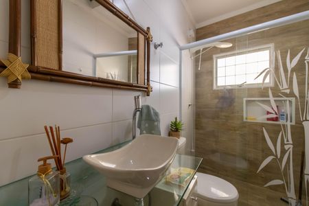 Casa para alugar com 120m², 3 quartos e 2 vagasBanheiro