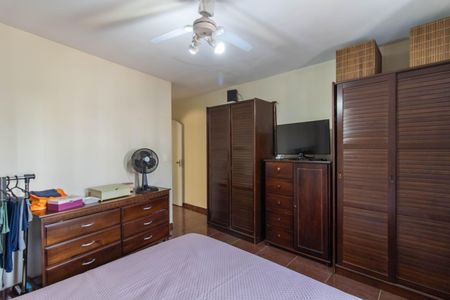 Casa para alugar com 120m², 3 quartos e 2 vagasSuíte