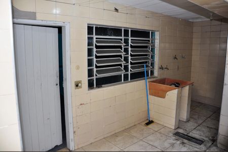 Casa para alugar com 100m², 2 quartos e 1 vagaÁrea de Serviço