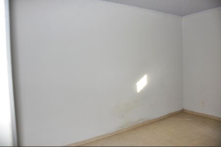 Casa para alugar com 100m², 2 quartos e 1 vagaQuarto 01