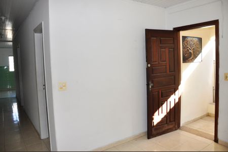 Casa para alugar com 100m², 2 quartos e 1 vagaSala