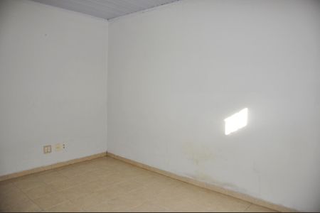 Casa para alugar com 100m², 2 quartos e 1 vagaQuarto 01