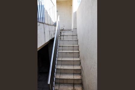 Casa para alugar com 100m², 2 quartos e 1 vagaEscada Externa Varada