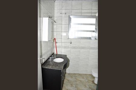 Casa para alugar com 100m², 2 quartos e 1 vagaDetalhe - Banheiro Social