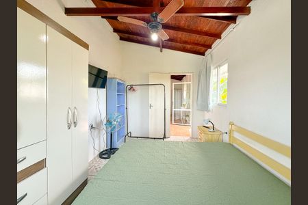 Quarto  de apartamento para alugar com 1 quarto, 48m² em São João do Rio Vermelho, Florianópolis