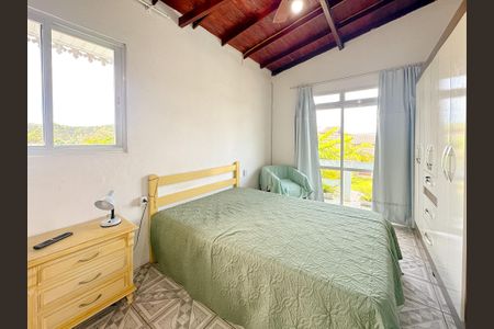 Quarto  de apartamento para alugar com 1 quarto, 48m² em São João do Rio Vermelho, Florianópolis