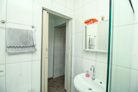 Casa à venda com 125m², 2 quartos e 1 vagaBanheiro Social