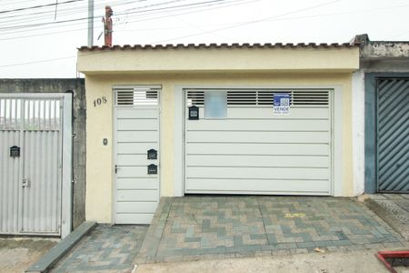 Casa à venda com 125m², 2 quartos e 1 vagaFachada