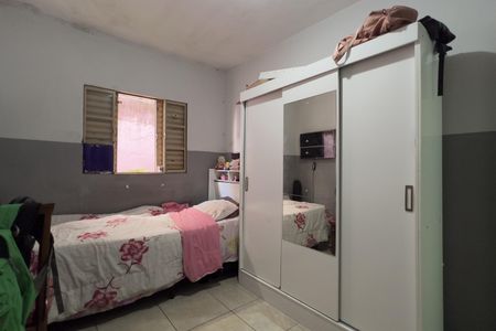 Casa para alugar com 75m², 2 quartos e 2 vagasQuarto 2