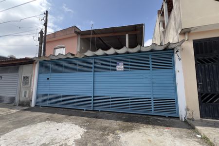 Casa para alugar com 75m², 2 quartos e 2 vagasFachada