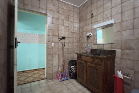 Casa para alugar com 75m², 2 quartos e 2 vagasBanheiro