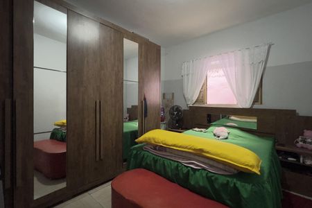 Casa para alugar com 75m², 2 quartos e 2 vagasQuarto 1