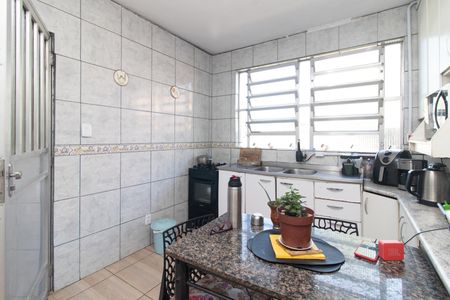 Casa à venda com 126m², 4 quartos e 1 vaga Casa à venda com 126m², 4 quartos e 1 vagaCozinha