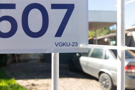 Casa à venda com 126m², 4 quartos e 1 vaga Casa à venda com 126m², 4 quartos e 1 vagaPlaca