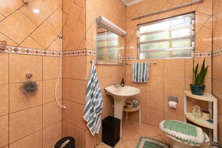 Casa à venda com 126m², 4 quartos e 1 vaga Casa à venda com 126m², 4 quartos e 1 vagaBanheiro