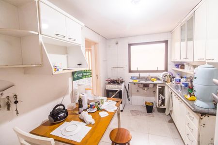 Casa de condomínio para alugar com 160m², 3 quartos e 2 vagasCozinha