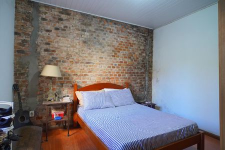 Quarto suíte  de casa para alugar com 5 quartos, 180m² em Petrópolis, Porto Alegre