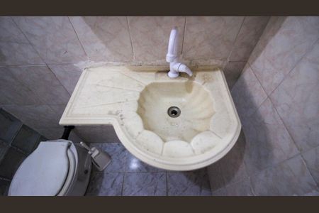 Casa para alugar com 324m², 10 quartos e 3 vagasBanheiro 1