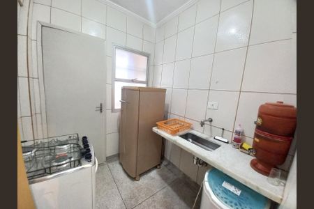 Cozinha de apartamento para alugar com 1 quarto, 30m² em Centro, São Vicente