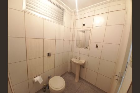 Banheiro de apartamento para alugar com 1 quarto, 30m² em Centro, São Vicente