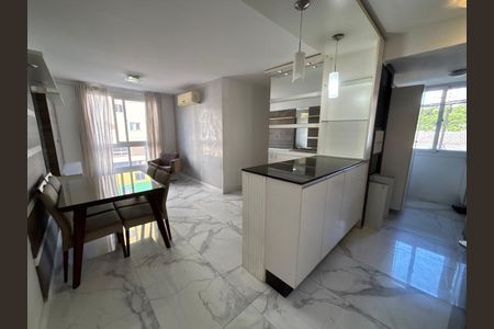 Apartamento para alugar com 68m², 2 quartos e 1 vaga