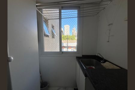 Apartamento para alugar com 68m², 2 quartos e 1 vaga