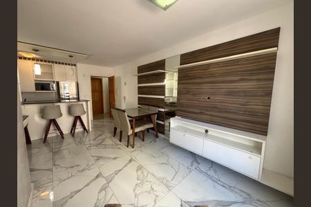 Apartamento para alugar com 68m², 2 quartos e 1 vaga
