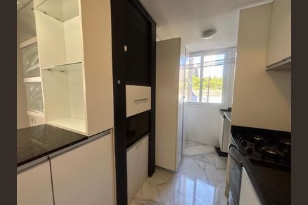 Apartamento para alugar com 68m², 2 quartos e 1 vaga