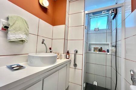 Apartamento à venda com 68m², 3 quartos e 2 vagasBanheiro