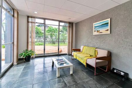 Apartamento à venda com 68m², 3 quartos e 2 vagasHall social