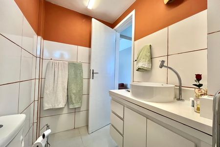 Apartamento à venda com 68m², 3 quartos e 2 vagasBanheiro