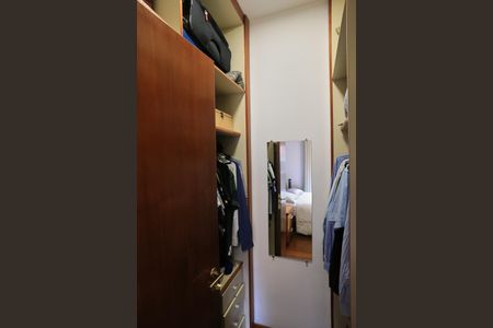 Apartamento à venda com 100m², 4 quartos e 2 vagasCloset da suíte