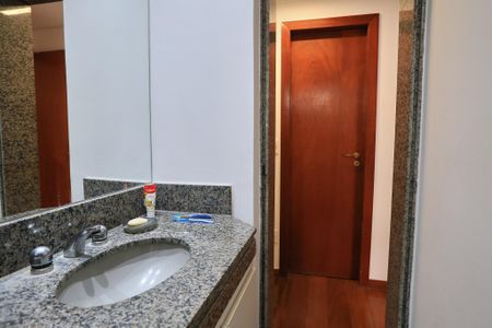 Apartamento à venda com 100m², 4 quartos e 2 vagasBanheiro