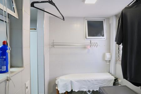 Apartamento à venda com 100m², 4 quartos e 2 vagasÁrea de Serviço