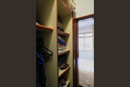 Apartamento à venda com 100m², 4 quartos e 2 vagasCloset da suíte